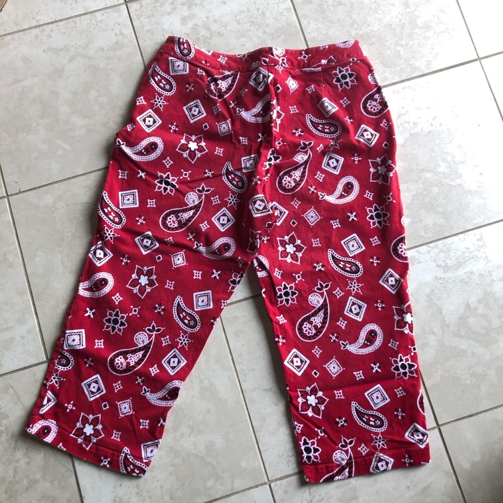 Cute capris - Picture 2 of 2